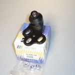 Lodbalsts (atbalsta šarnīrs) priekšējais apakšējais kreisais AUDI; (RTS 93-05940)