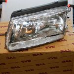 Priekšējais lukturis TYC 20-5079-08-2 VW PASSAT 96-00