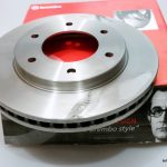 Bremžu disks Mitsubishi priekšējais Brembo 09.A868.10