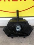 Dzinēja spilvens Mercedes Benz 6012400717