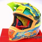 Moto ķivere SMK ALLTERRA FULMINE dzeltena/ oranža/ zila. Cena 75.00 eur