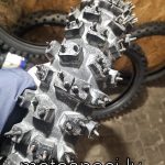 IZPĀRDOTS! Ziemas motokrosa riepa ar radzēm 90/100-16 Mitas Terra Force-EX HT 454, 25 mm radzēm. Cena 240.00 eur